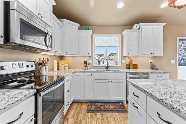 5509 58th Street S, Fargo, ND 58104