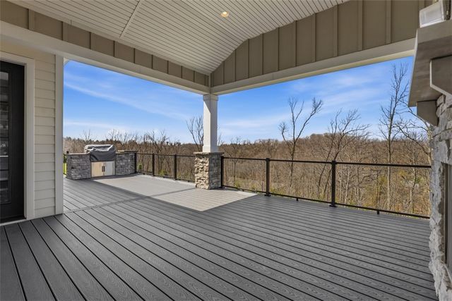 5018 Spruce Rd, Pine Twp, PA 15044