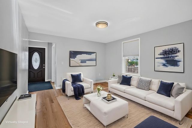 524 Lowell St, Methuen, MA 01844