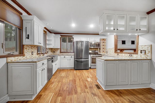 3294 W 400 N, La Porte, IN 46350