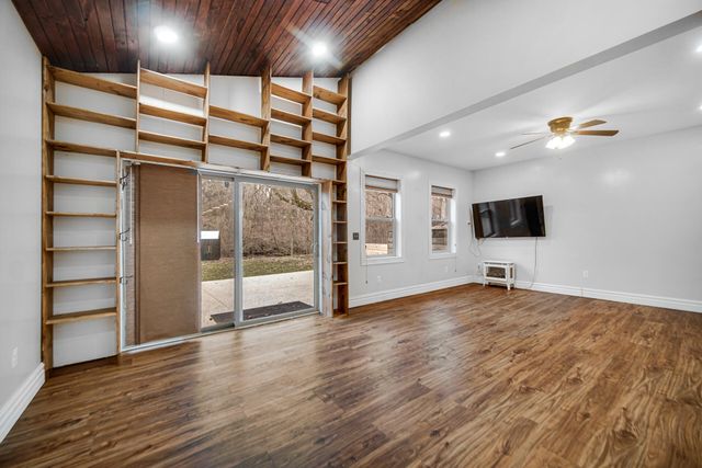 3294 W 400 N, La Porte, IN 46350