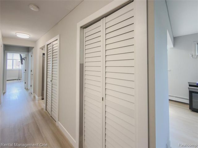 1603 Cass Lake Road D unit, Keego Harbor, MI 48320