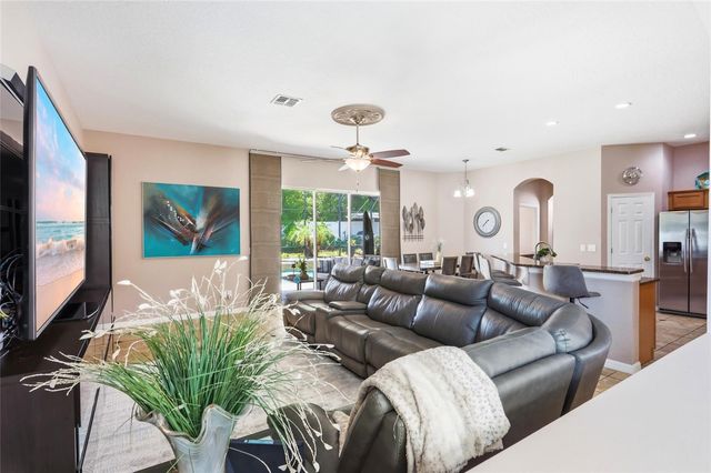 106 ALEXANDRIA PLACE DR, Apopka, FL 32712