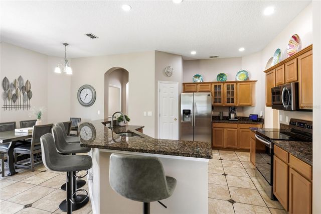 106 ALEXANDRIA PLACE DR, Apopka, FL 32712