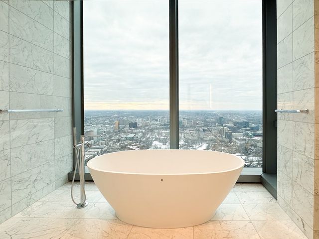 1 Dalton Street 5301, Boston, MA 02115