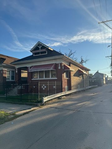 8641 S May Street, Chicago, IL 60620