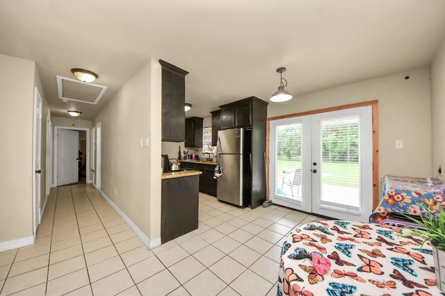 607 Airline Drive, Conroe, TX 77301