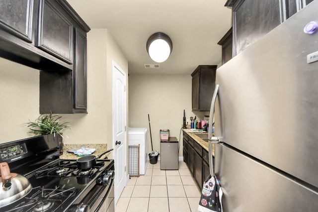 607 Airline Drive, Conroe, TX 77301