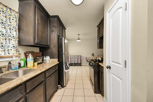 607 Airline Drive, Conroe, TX 77301