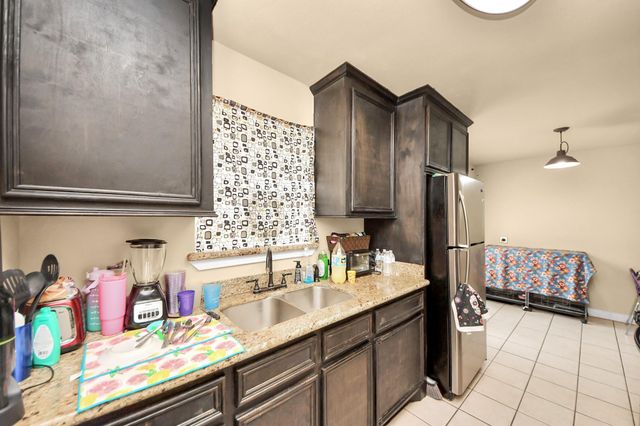 607 Airline Drive, Conroe, TX 77301