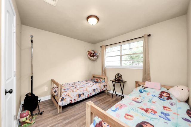 607 Airline Drive, Conroe, TX 77301