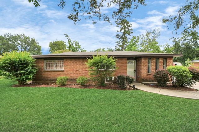 607 Airline Drive, Conroe, TX 77301