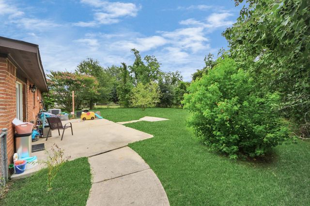 607 Airline Drive, Conroe, TX 77301