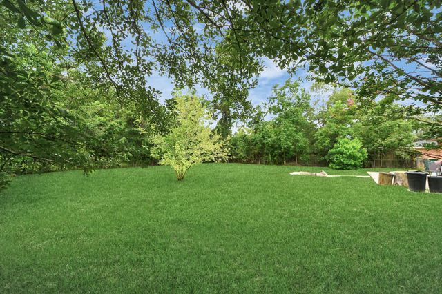 607 Airline Drive, Conroe, TX 77301