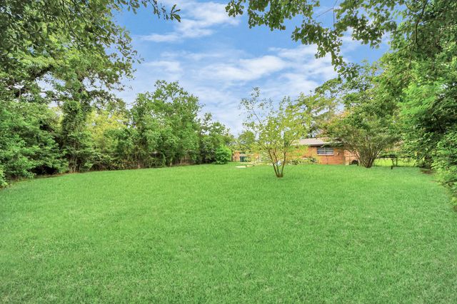 607 Airline Drive, Conroe, TX 77301