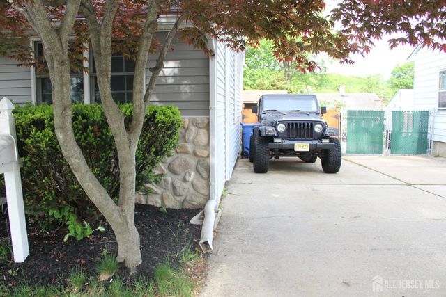 79 Lafayette Street, Milltown, NJ 08850