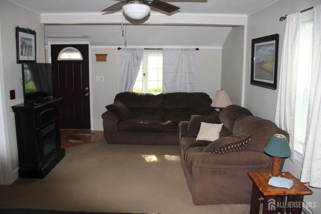 79 Lafayette Street, Milltown, NJ 08850