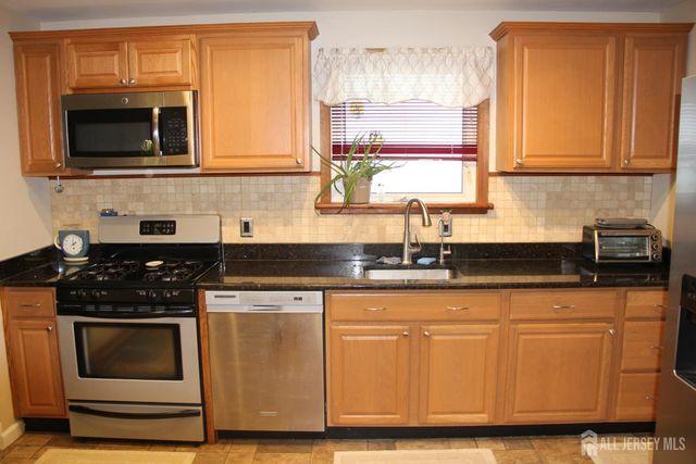 79 Lafayette Street, Milltown, NJ 08850