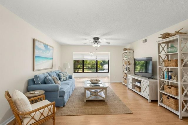 3399 MERMOOR DRIVE 207, Palm Harbor, FL 34685