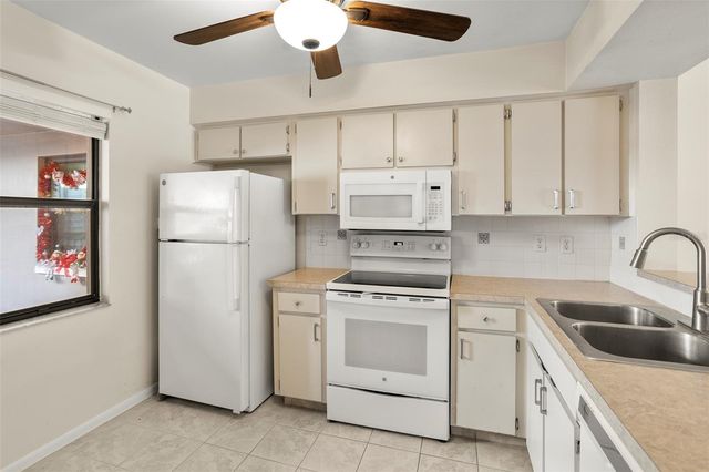 3399 MERMOOR DRIVE 207, Palm Harbor, FL 34685