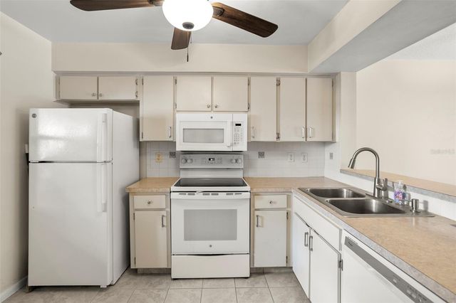 3399 MERMOOR DRIVE 207, Palm Harbor, FL 34685