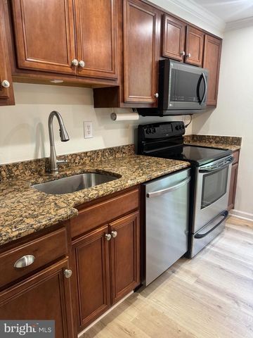 5230 LONSDALE DR, Springfield, VA 22151