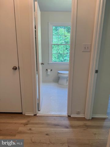 5230 LONSDALE DR, Springfield, VA 22151