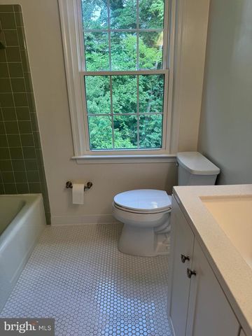 5230 LONSDALE DR, Springfield, VA 22151