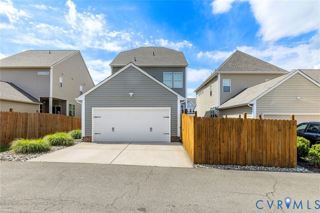 16817 Gossamer Dr, Moseley, VA 23120