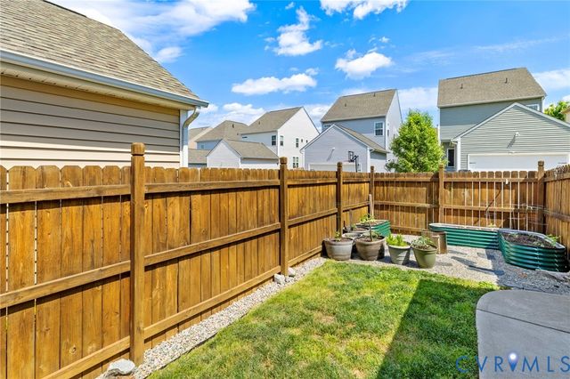 16817 Gossamer Dr, Moseley, VA 23120