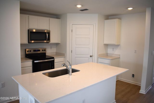 2733 IRON ROCK Court, Jacksonville, FL 32254