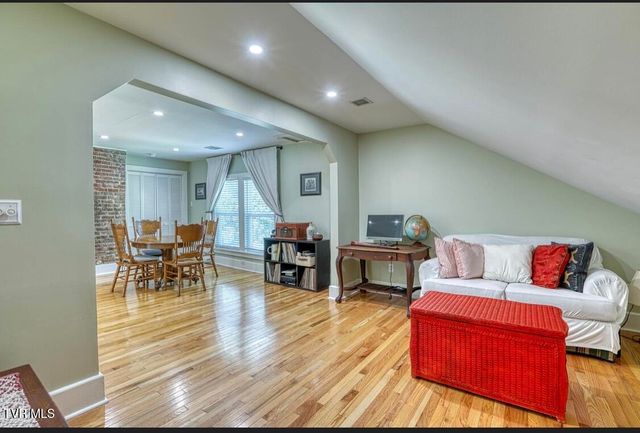 515 West Main Street, Rogersville, TN 37857