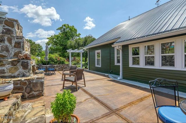 515 West Main Street, Rogersville, TN 37857