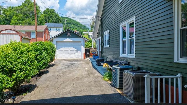 515 West Main Street, Rogersville, TN 37857