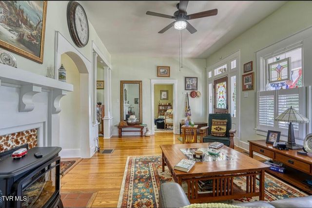 515 West Main Street, Rogersville, TN 37857