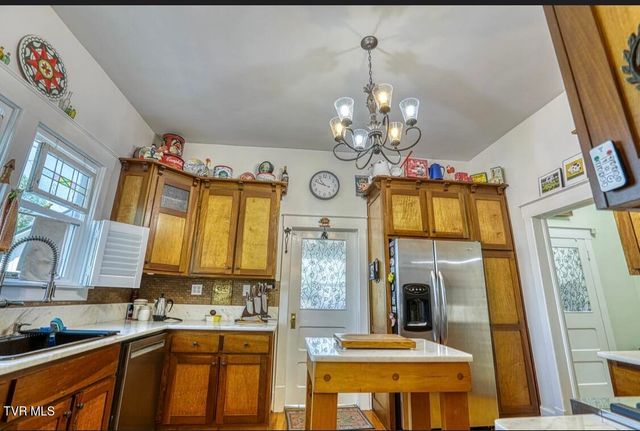 515 West Main Street, Rogersville, TN 37857
