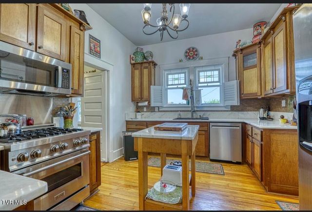 515 West Main Street, Rogersville, TN 37857
