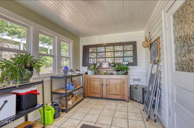 515 West Main Street, Rogersville, TN 37857