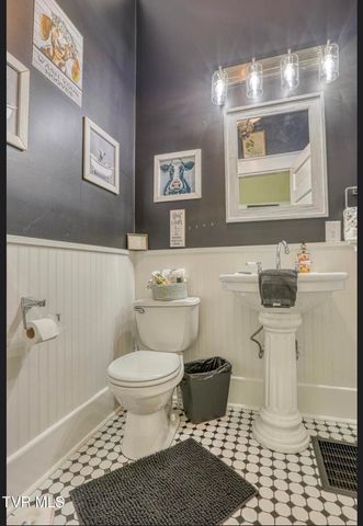 515 West Main Street, Rogersville, TN 37857