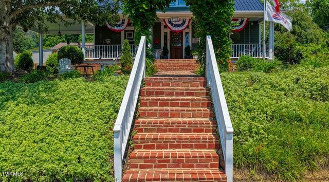 515 West Main Street, Rogersville, TN 37857