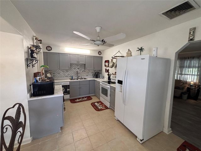 262 WALTER AVENUE, Frostproof, FL 33843