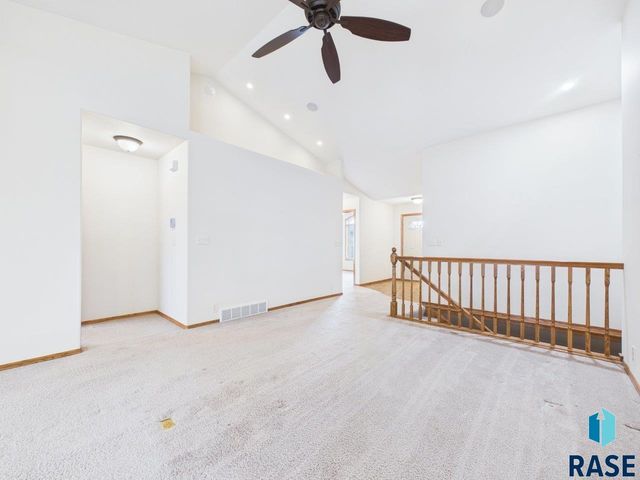 3418 S Harmony Dr Drive, Sioux Falls, SD 57110