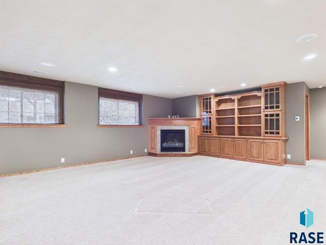 3418 S Harmony Dr Drive, Sioux Falls, SD 57110