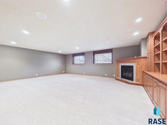 3418 S Harmony Dr Drive, Sioux Falls, SD 57110