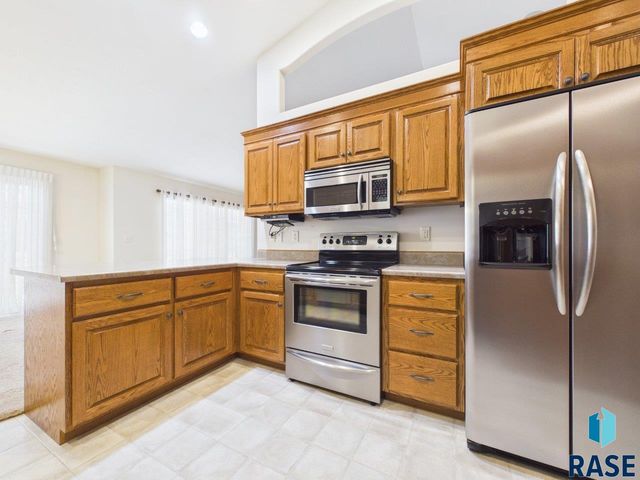 3418 S Harmony Dr Drive, Sioux Falls, SD 57110