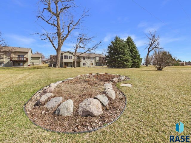 3418 S Harmony Dr Drive, Sioux Falls, SD 57110