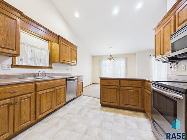 3418 S Harmony Dr Drive, Sioux Falls, SD 57110