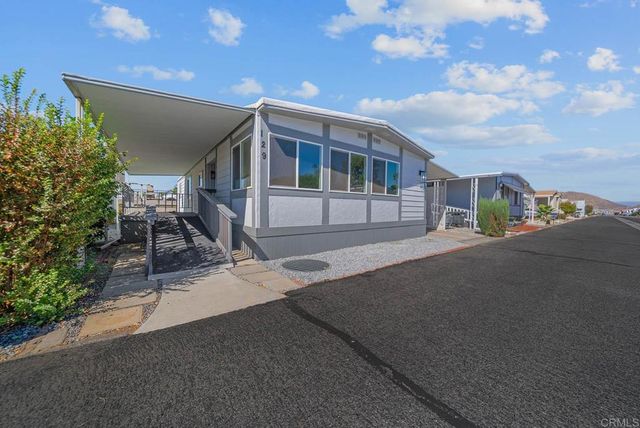 5001 W Florida Avenue SPC 129, Hemet, CA 92545