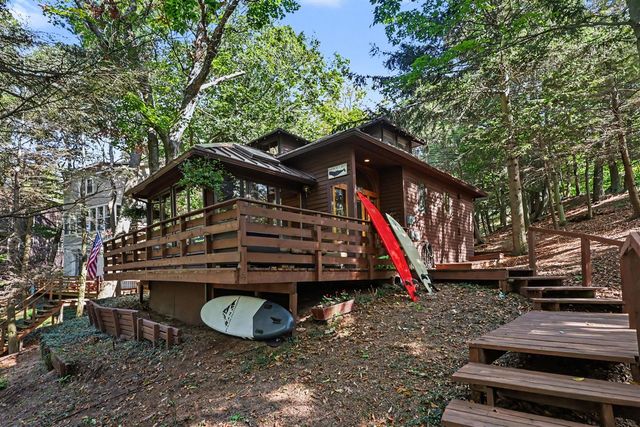 20 Crescent Hill, Grand Haven, MI 49417