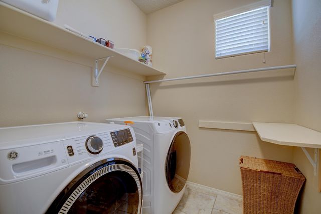 412 Landing Trail NE, Rio Rancho, NM 87124